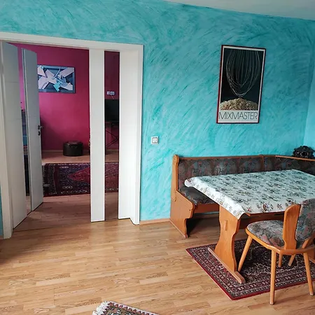 La Paula Fuer Monteure 公寓 *